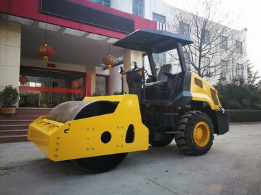 Causes Of Road Roller Slipping